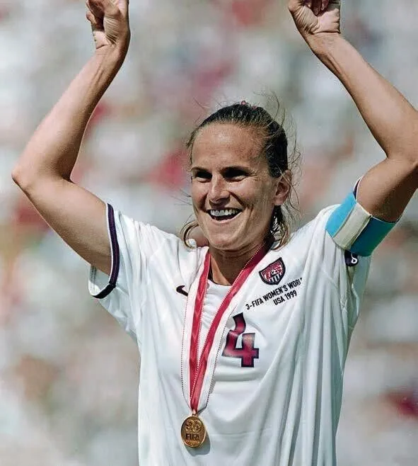 1999 USA Women's Soccer Team Jersey Signed by (8) See List (Beckett) Chastain  