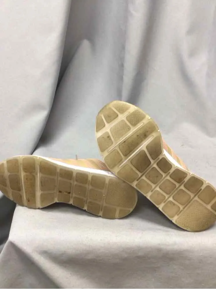 ADIDAS SIZE 7 1/2 Ladies SHOES