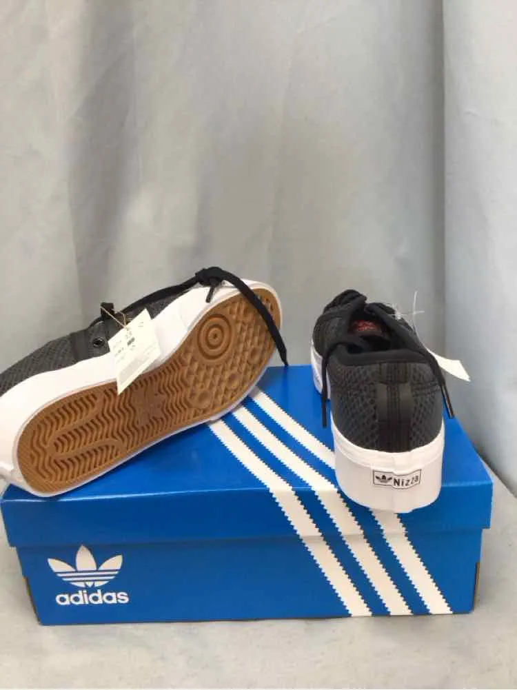 ADIDAS SIZE 8 Ladies SHOES