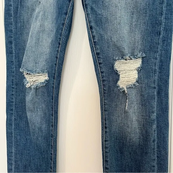 Anthropologie Pilcro Slim Boyfriend Crop Distressed Jeans