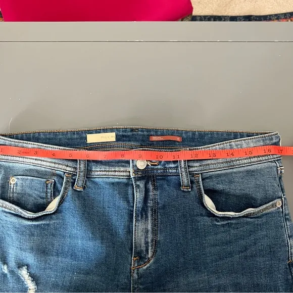 Anthropologie Pilcro Slim Boyfriend Crop Distressed Jeans