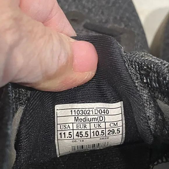Brooks Tennis Shoes