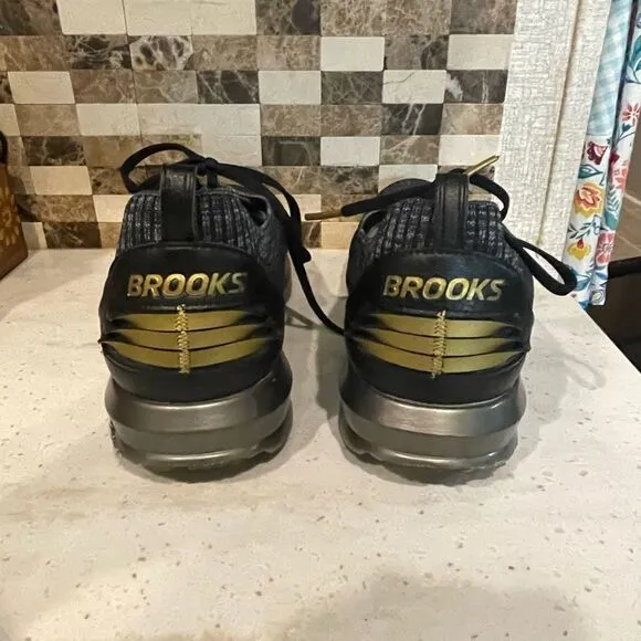 Brooks Tennis Shoes