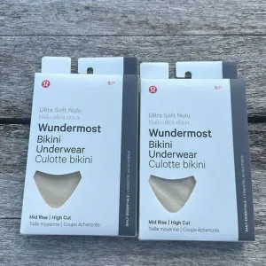 BUNDLE OF 2 Lululemon Wundermost Nulu‎ Mid-Rise Bikini Underwear SMALL NWT