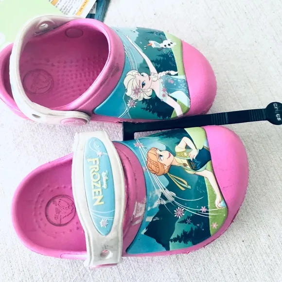 CROCS KIDS PINK FROZEN SIZE 4C