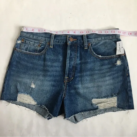 Free People Sophia Mid Rise Distressed Buttonfly Cut Off Denim Jean Shorts 31