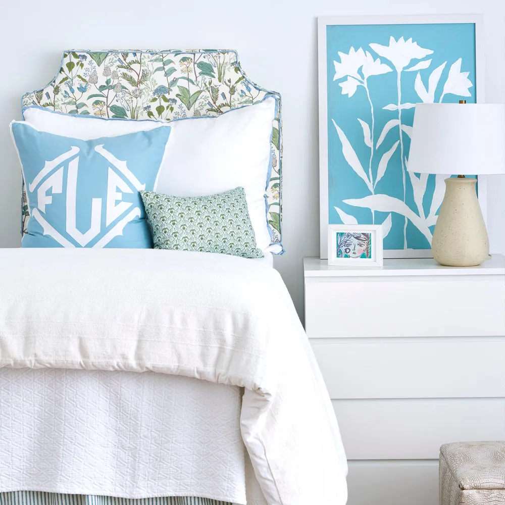 Gwin Seaglass with Sky Pipe Headboard