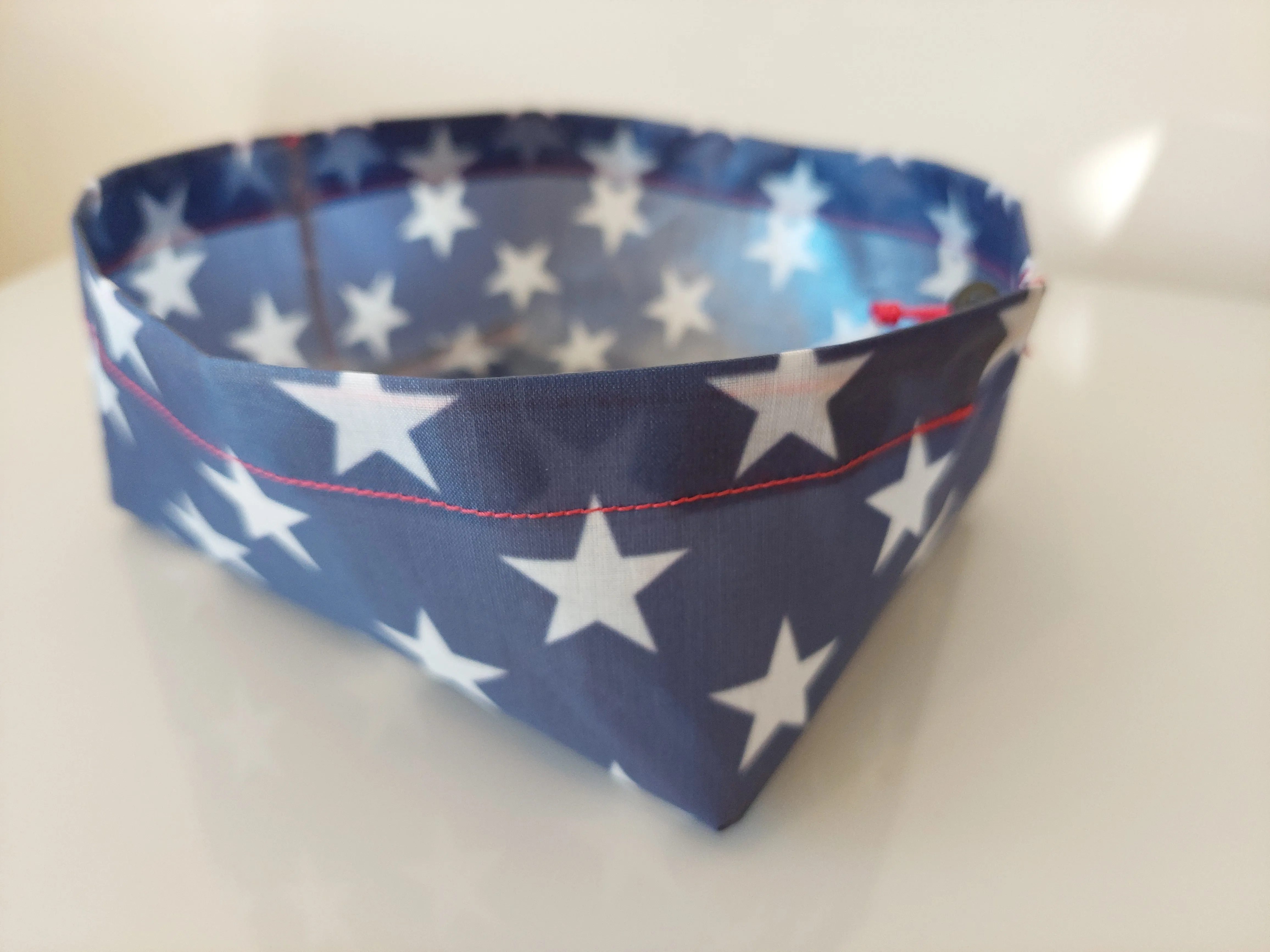 Lightweight Dog Bowl - RW&B Stars Dyneema
