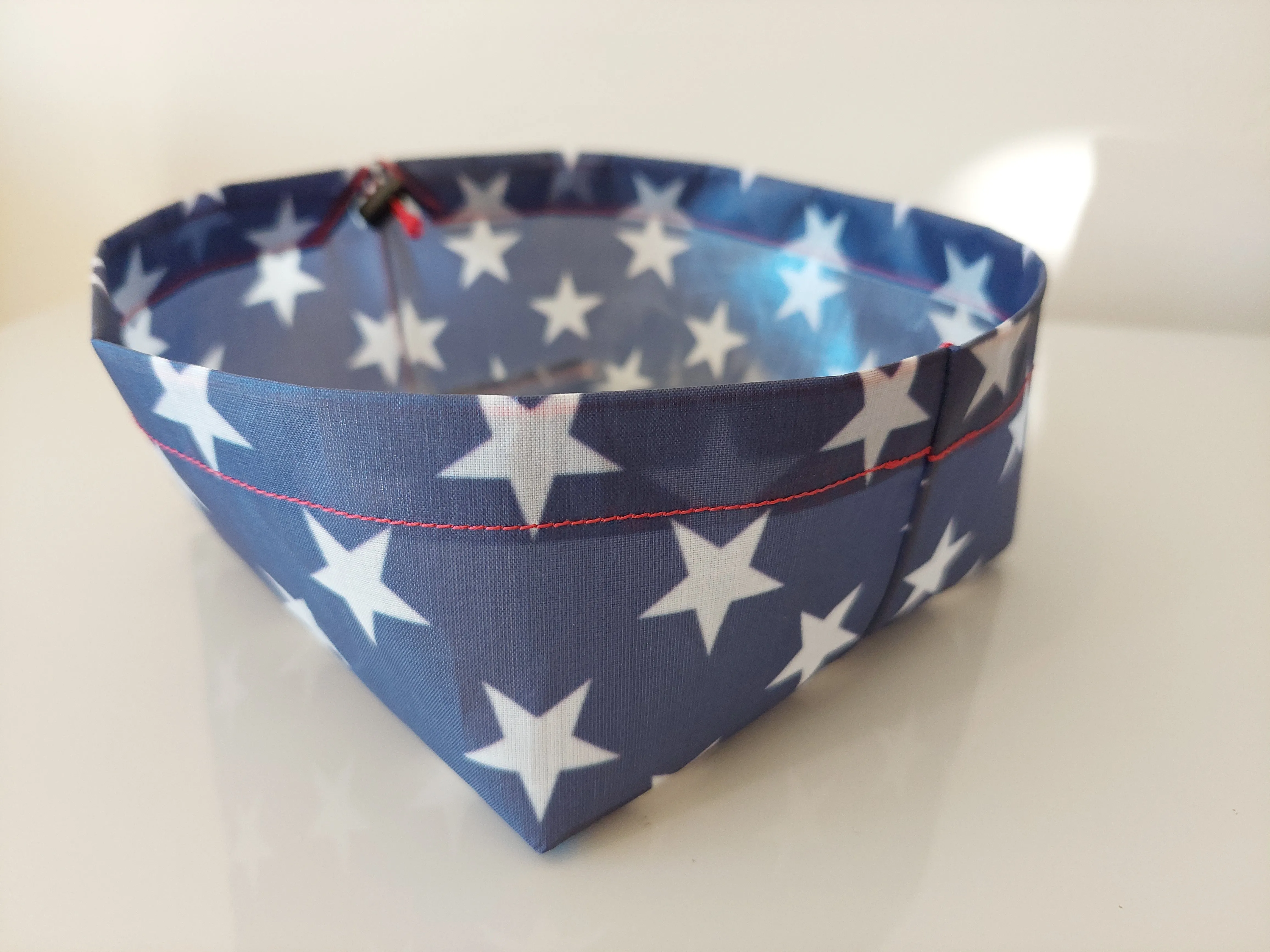 Lightweight Dog Bowl - RW&B Stars Dyneema