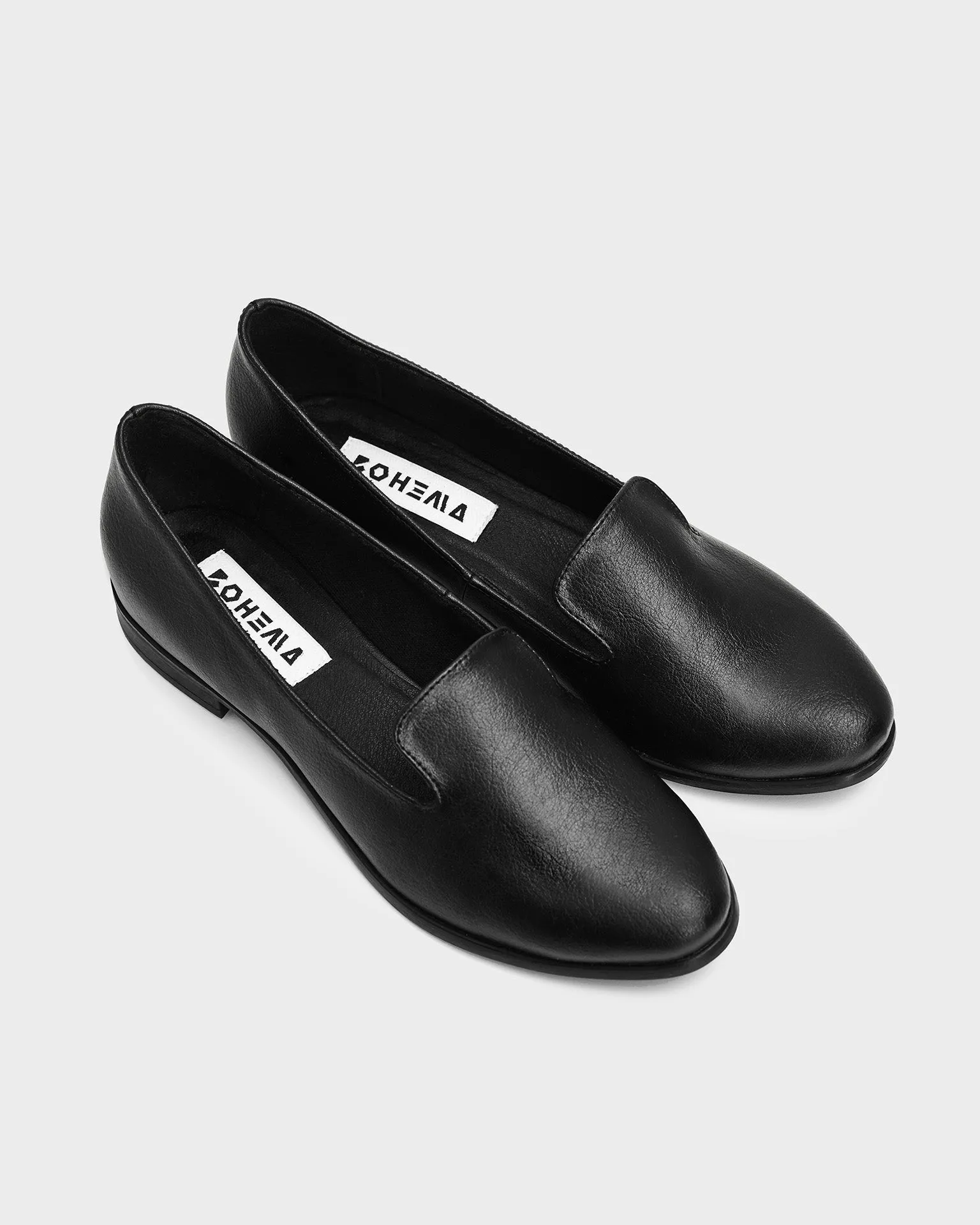 Lords Black Loafers made of grape leather Vegea