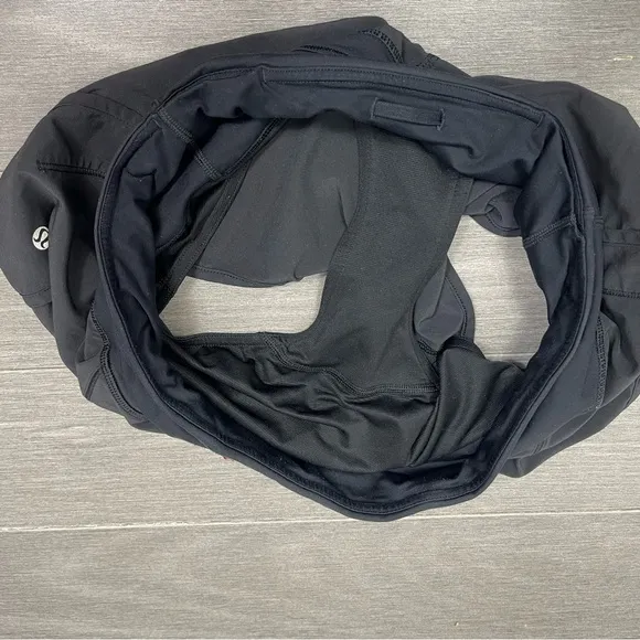 Lululemon Run: Speed Up Short 2.5&quot; Size 8 Black With Inner Brief Back Zip Pocket