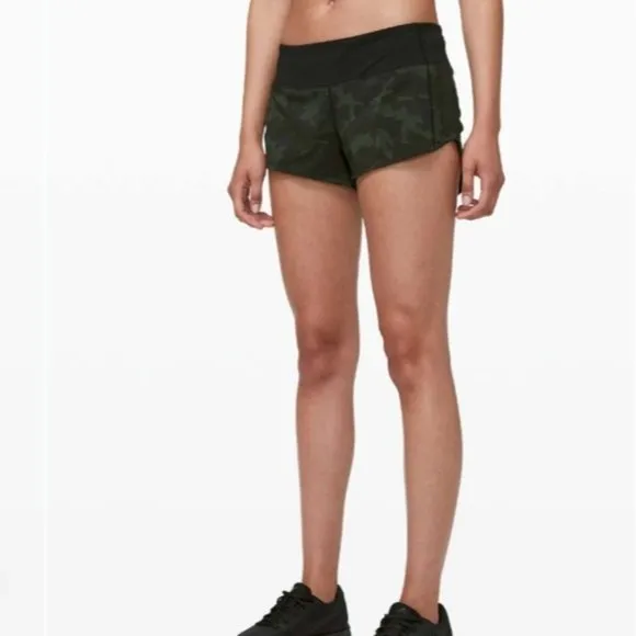 Lululemon Speed Up Short *2.5&quot; Incognito Camo Multi Gator Green / Black