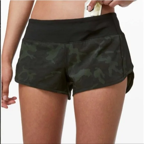 Lululemon Speed Up Short *2.5&quot; Incognito Camo Multi Gator Green / Black