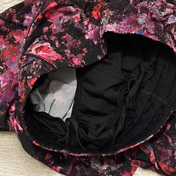 Lululemon Track That High Rise Short 3&quot; Lined Fluoro Floral Multi Size 6