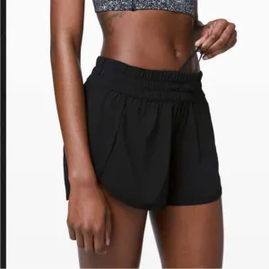 LULULEMON Tracker Short V *4&quot; Black Size 6 Activewear Athleisure