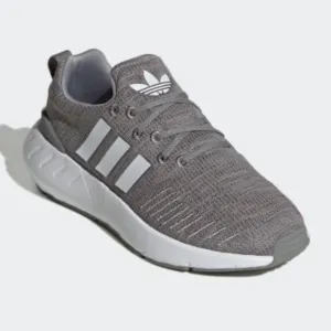 NEW Adidas Swift Run 22 Shoes