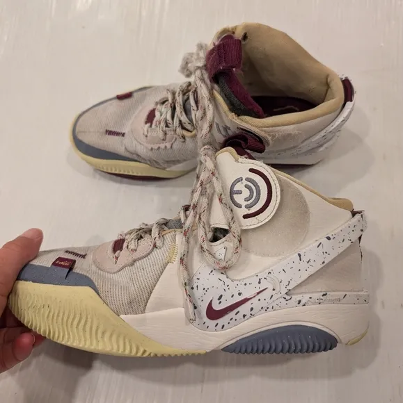 NIKE Air Deldon Mid Phantom multicolor basketball shoes size 6 youth