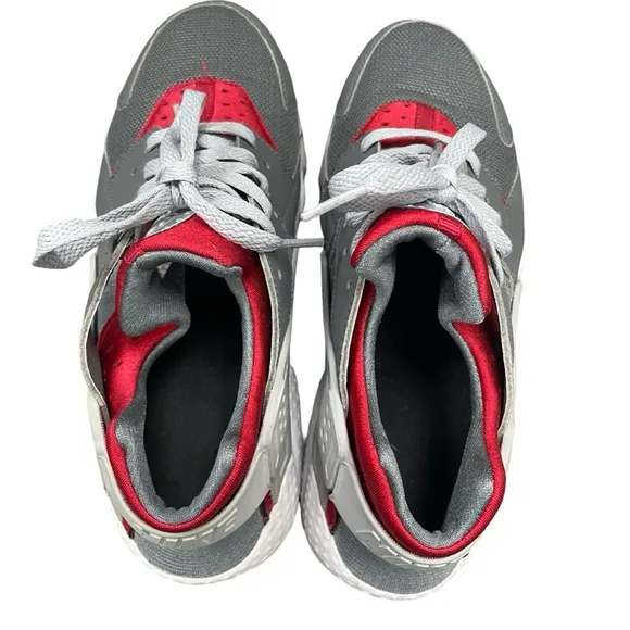 Nike Huarache Run Grey / Red Youth Size 6 Y Women’s  7.5