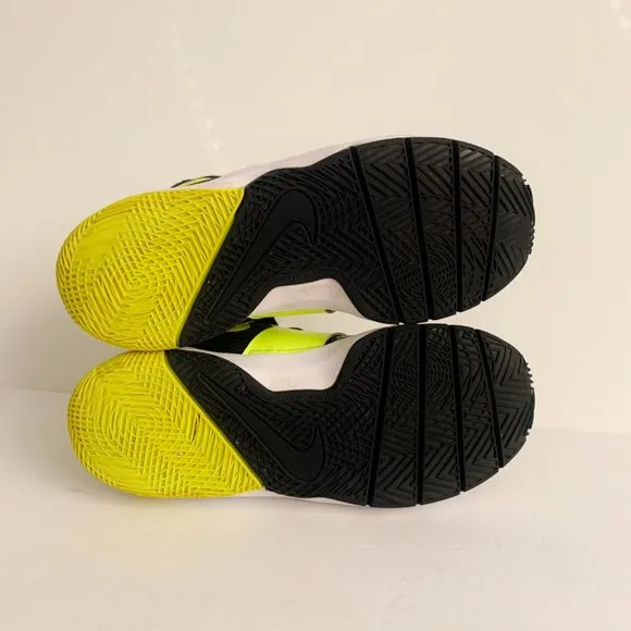 Nike Tean Hustle Mid Shoes