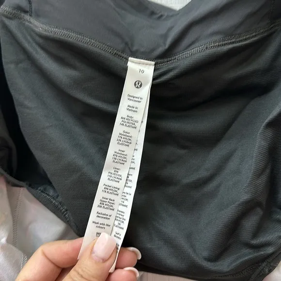 NWT Lululemon Speed Up Low-Rise Short 2.5&quot; Hyper Flow Pink Multi / Black