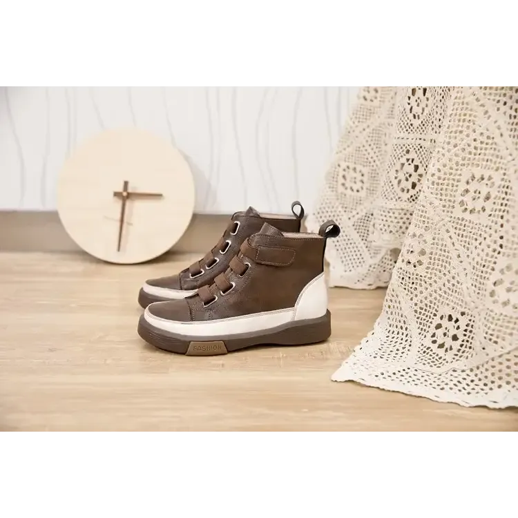 Sherpa Coat for Stylish Leather Lace-Up Shoes with Plush Lining