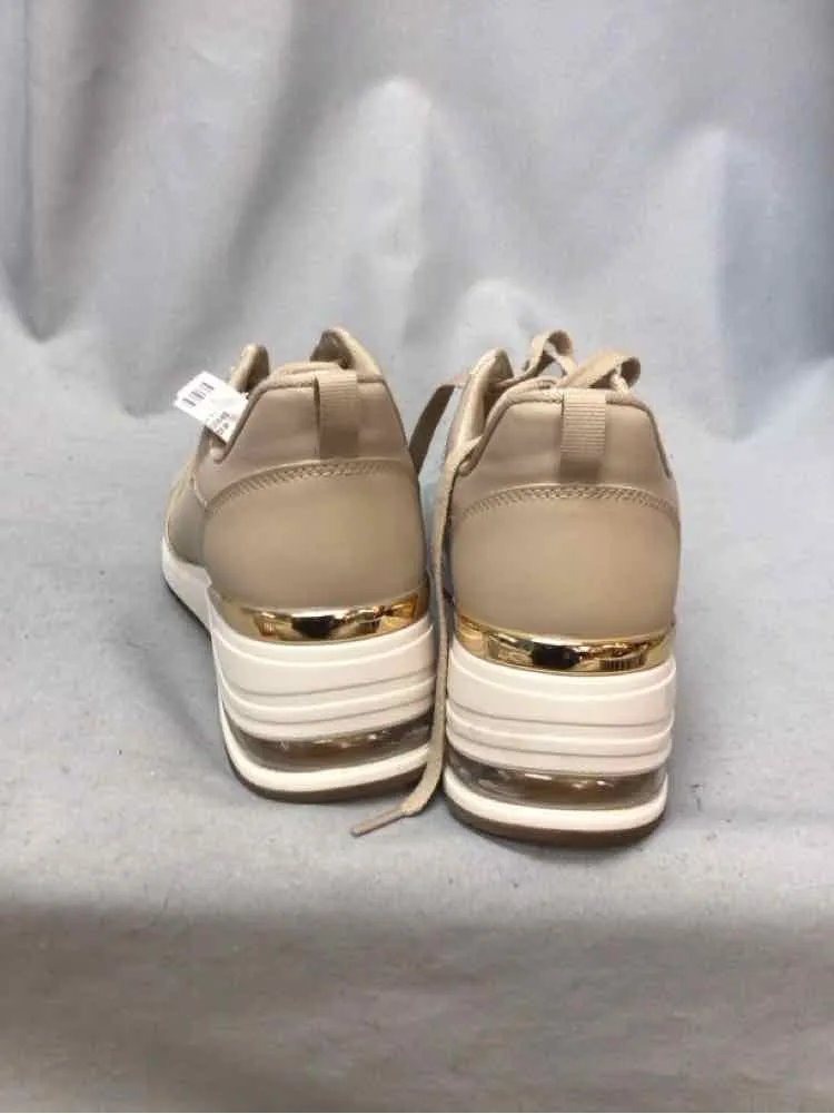 SKECHERS SIZE 10 Ladies SHOES