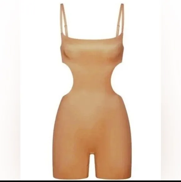 SKIMS Barely There Shapewear Mid Thigh Low Back Bodysuit Clay Nude Size 3X