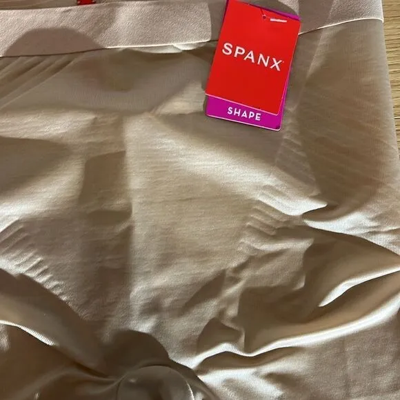 Spanx Women's Thinstincts 2.0 High-Waisted Mid-Thigh Shorts size small NWT