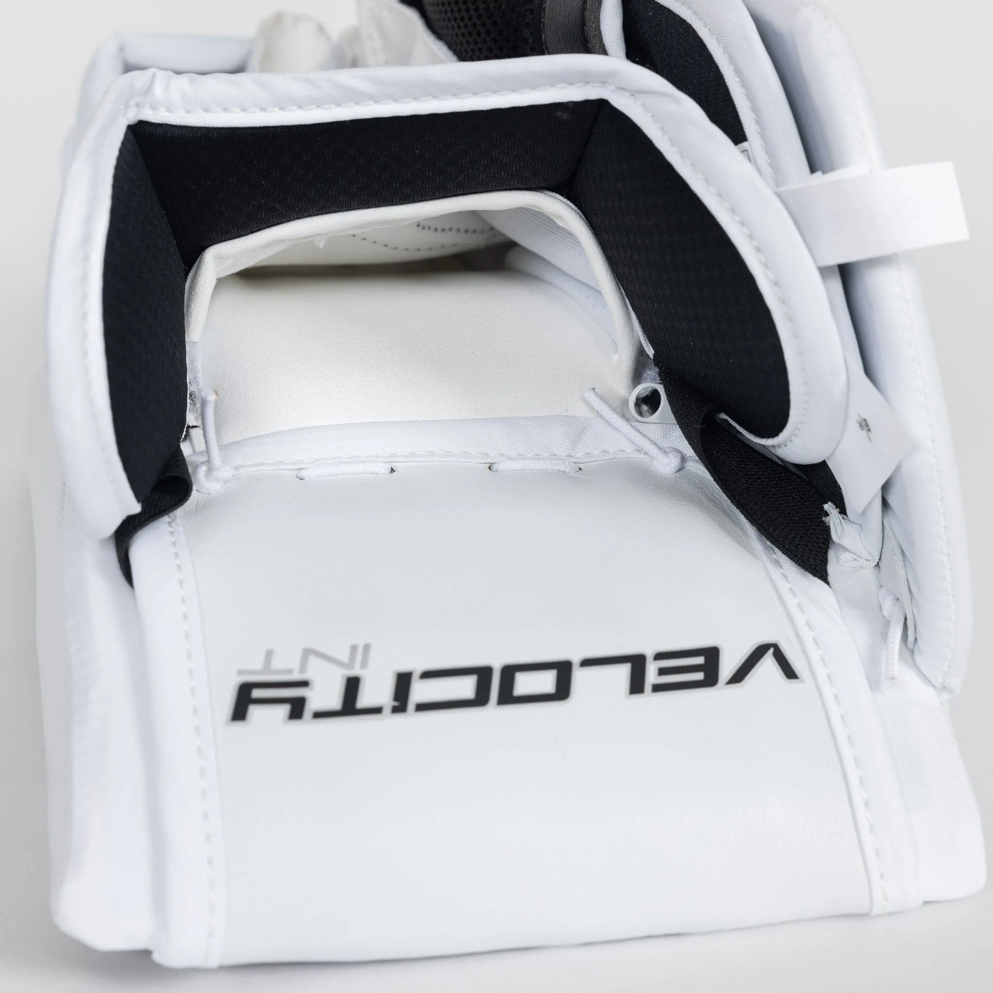 Vaughn Velocity V10 Intermediate Goalie Blocker