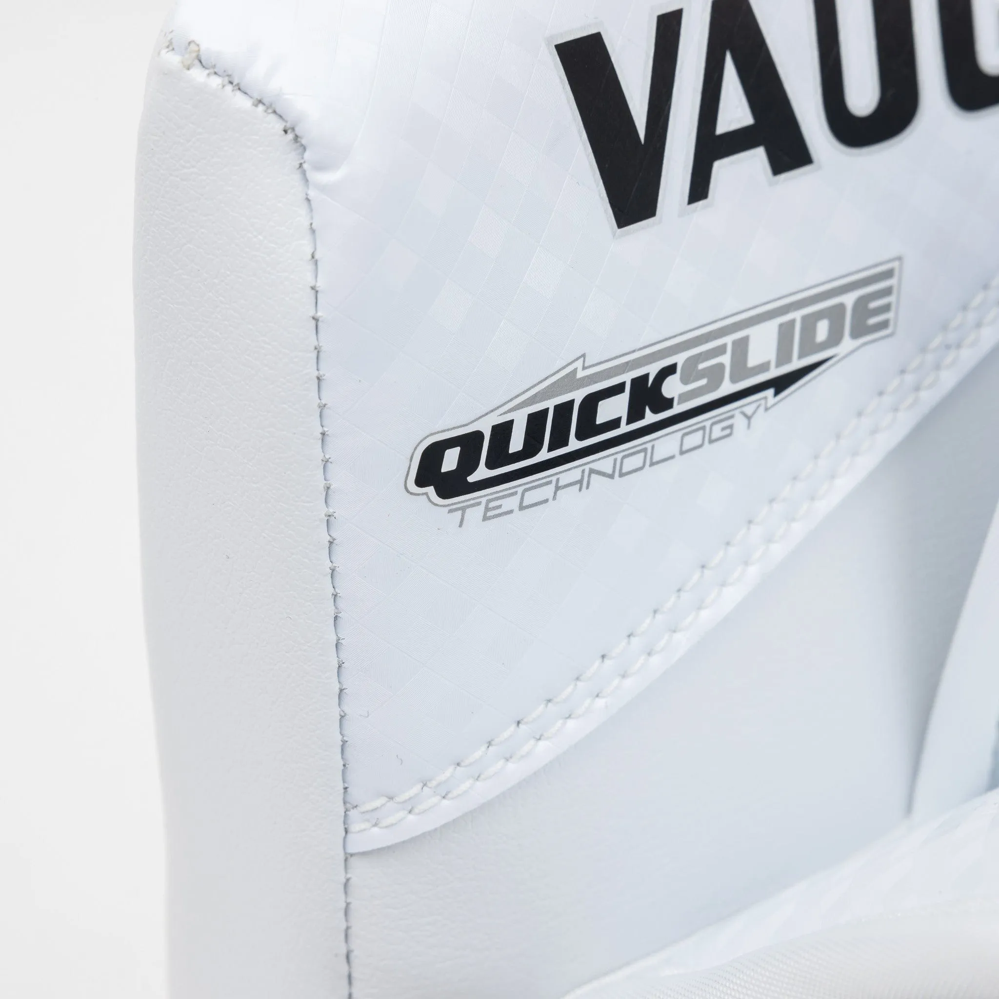Vaughn Velocity V10 Pro Carbon Senior Goalie Blocker - 7500 Graphic